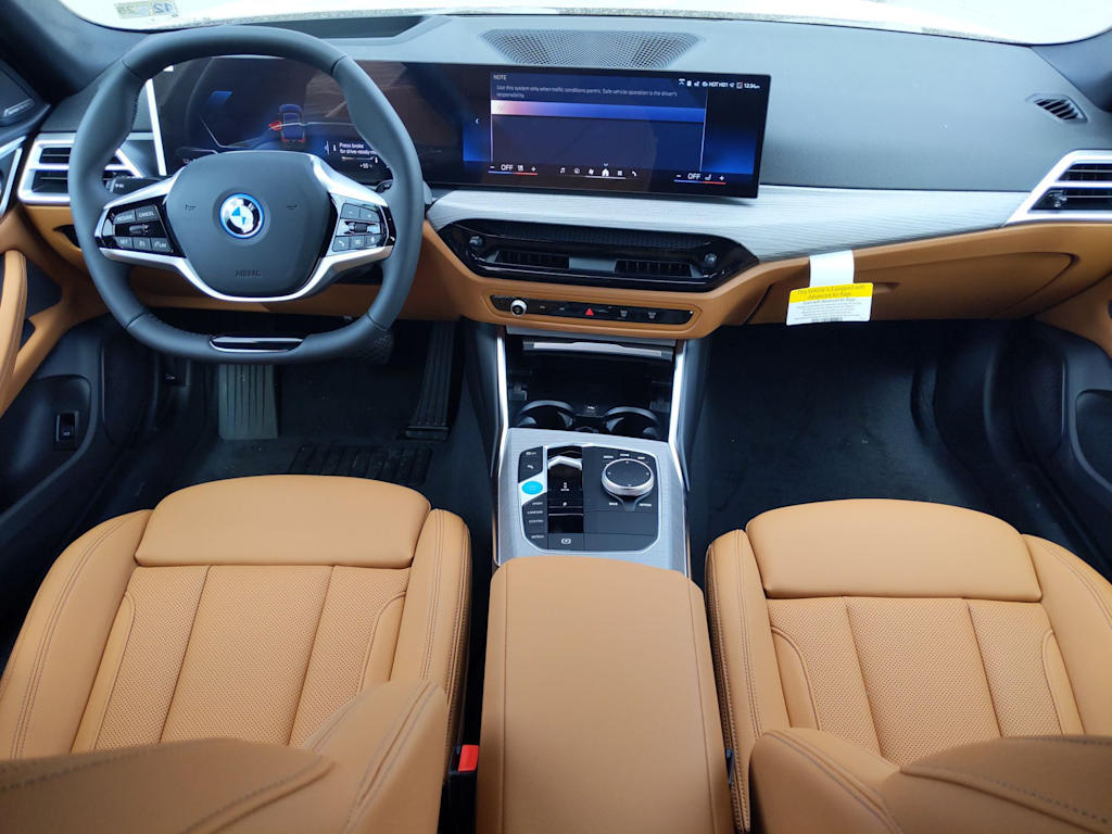 Thumbnail: 2025 BMW i4 - 10