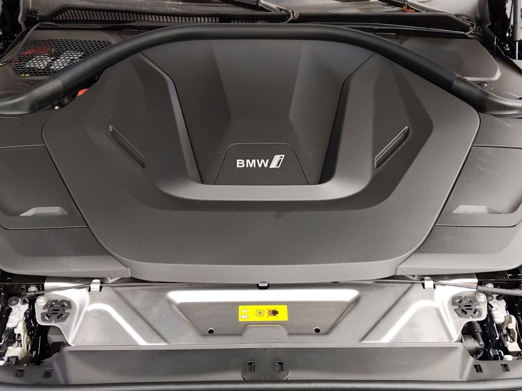 Thumbnail: 2025 BMW i4 - 9