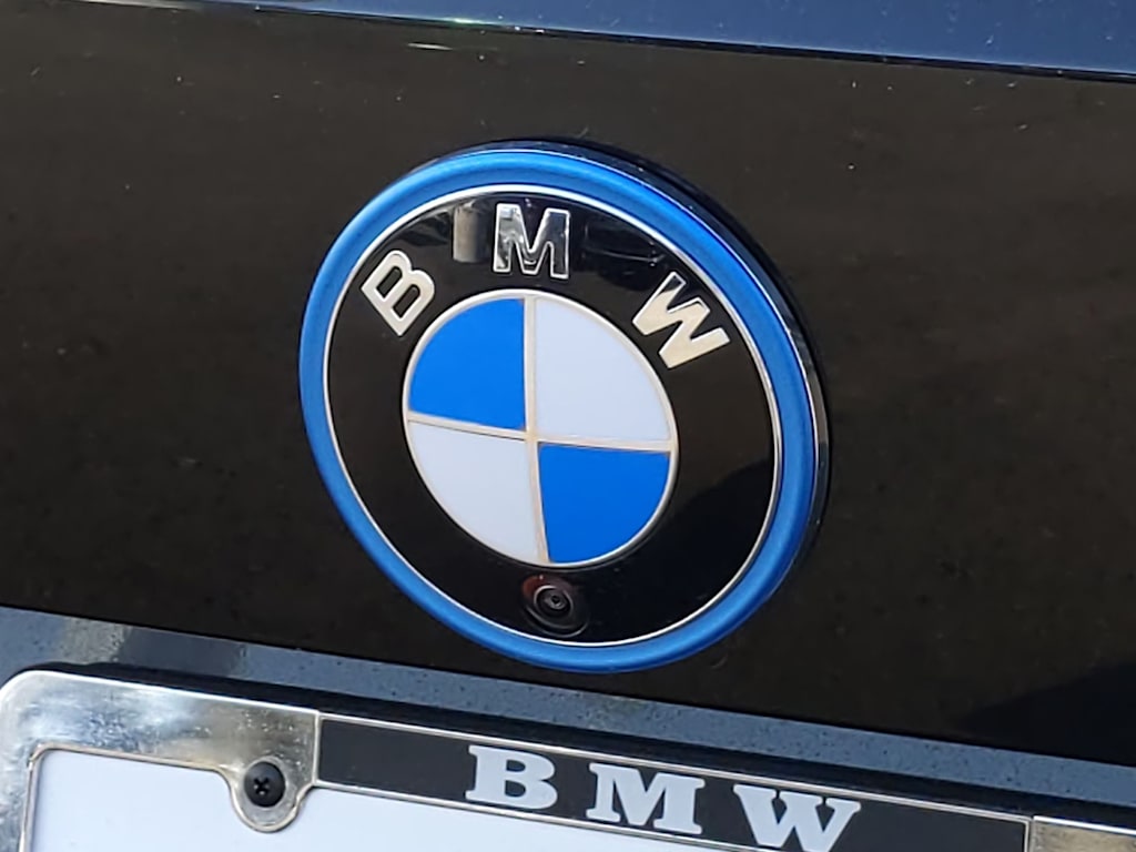 Thumbnail: 2025 BMW i4 - 6