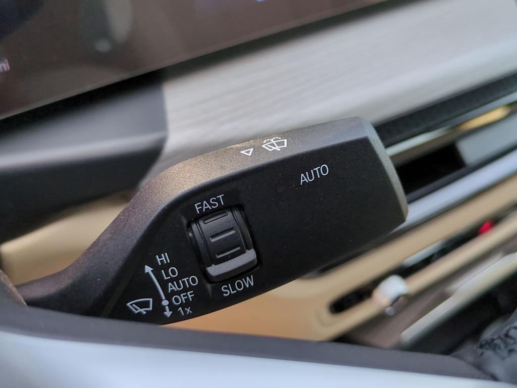 Thumbnail: 2025 BMW i4 - 33