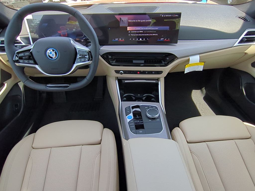 Thumbnail: 2025 BMW i4 - 10