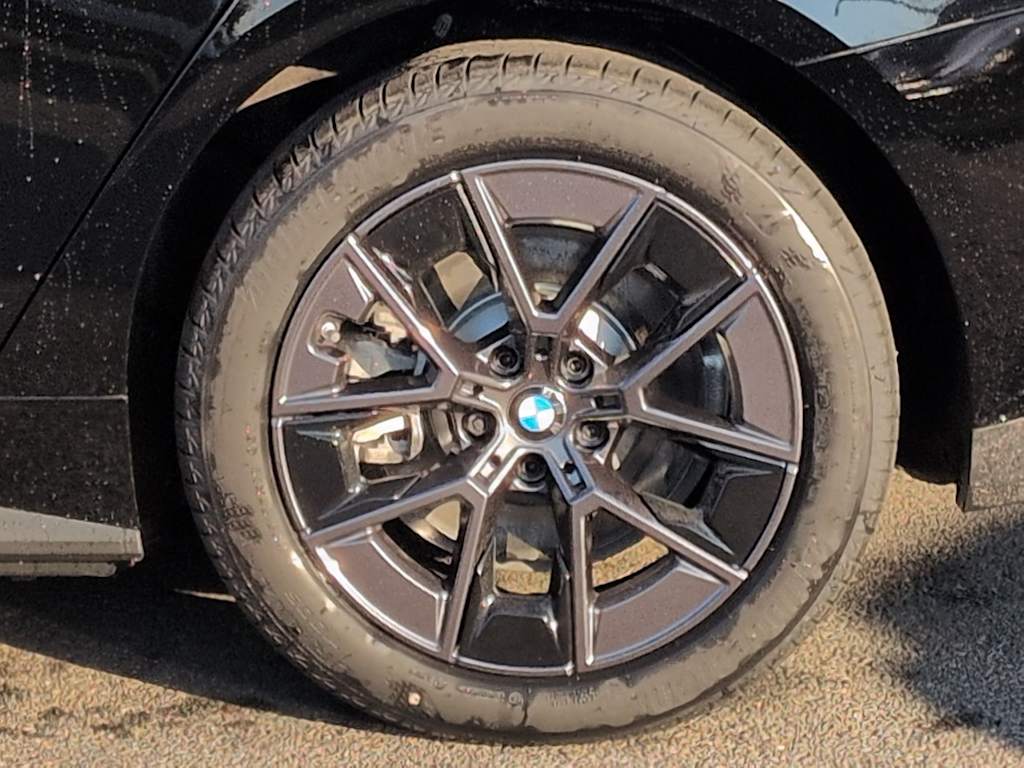 Thumbnail: 2026 BMW i4 - 8
