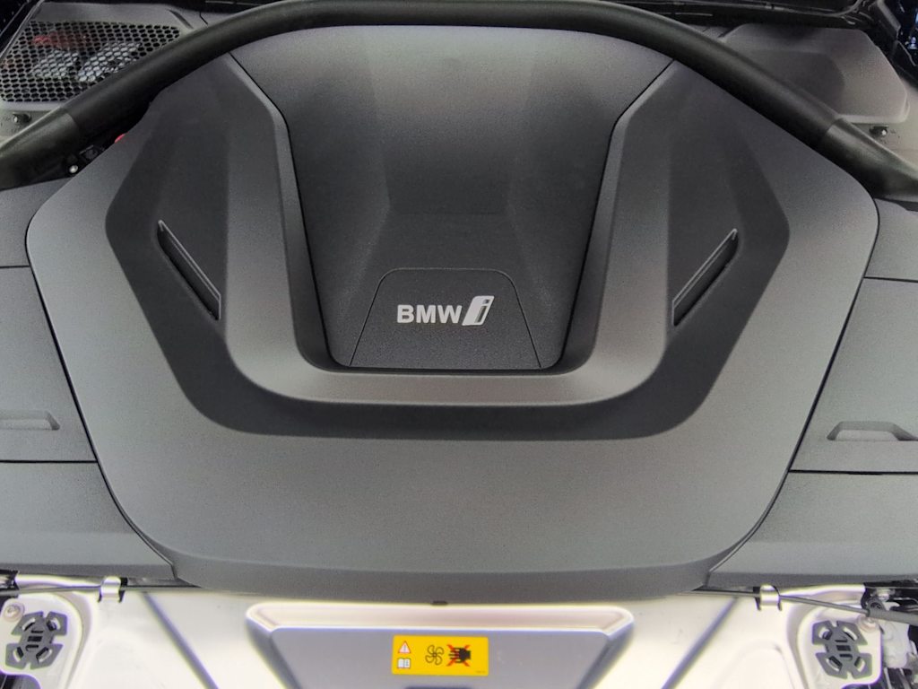 Thumbnail: 2026 BMW i4 - 24