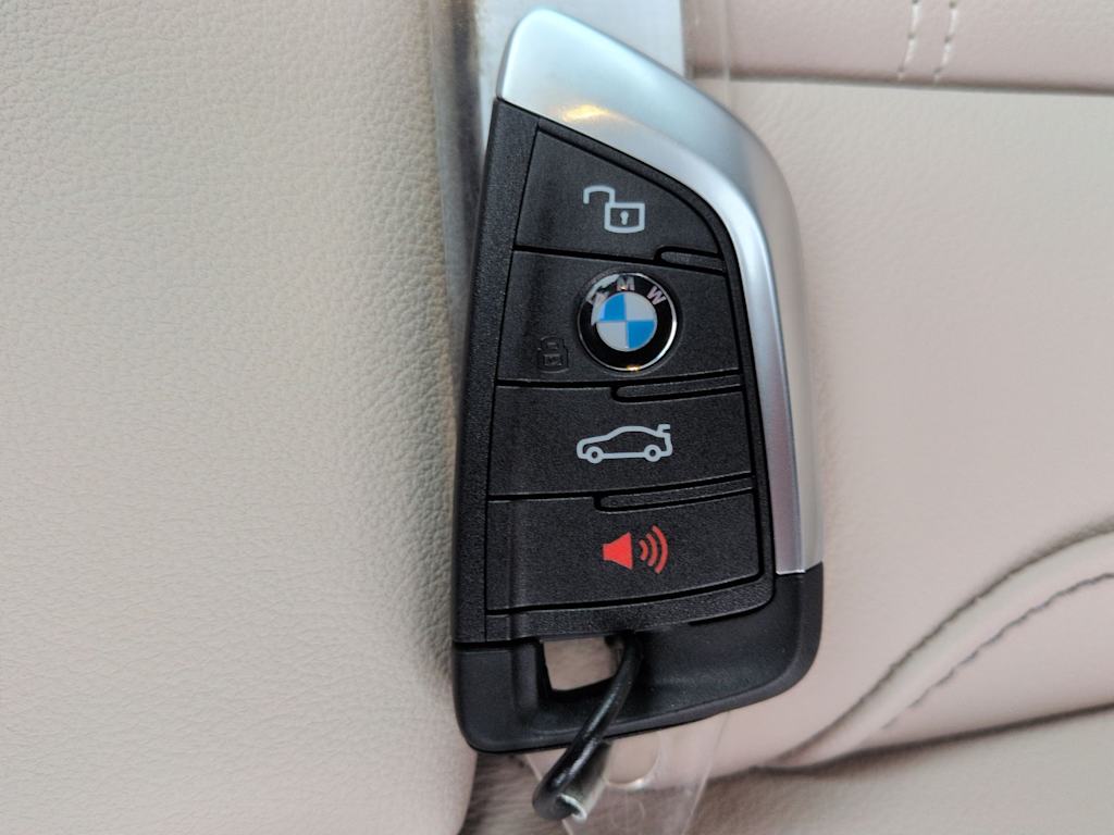 Thumbnail: 2026 BMW i4 - 38