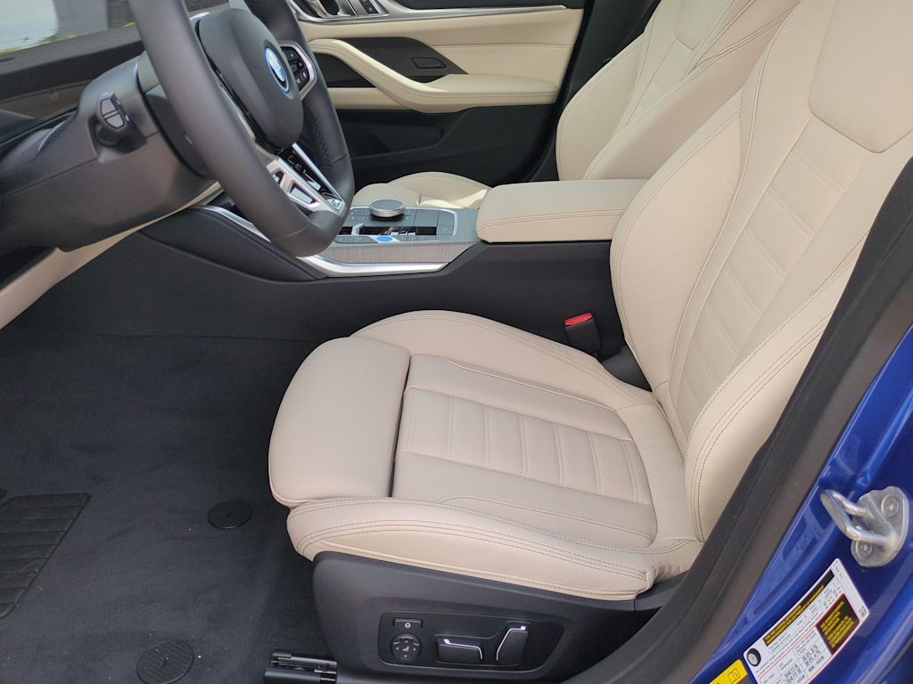 Thumbnail: 2025 BMW i4 - 11