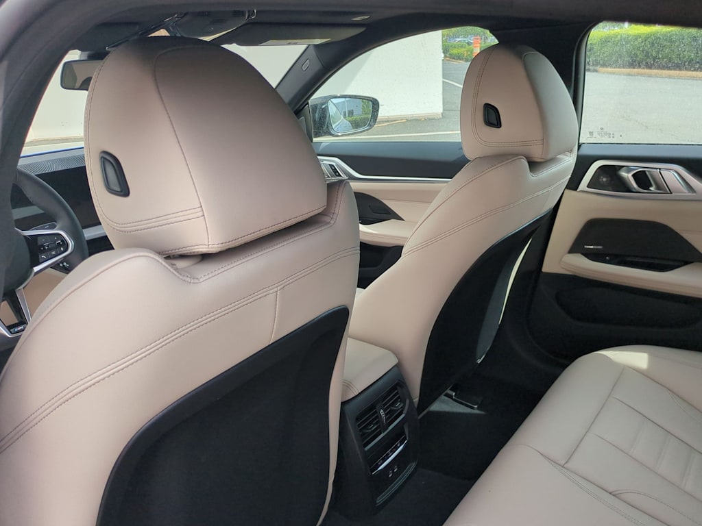 Thumbnail: 2025 BMW i4 - 13