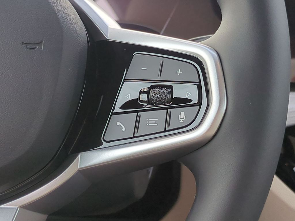 Thumbnail: 2025 BMW i4 - 31