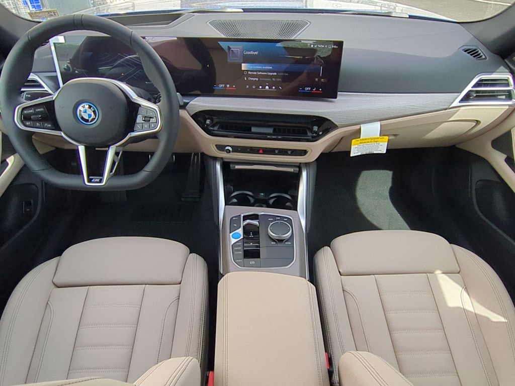 Thumbnail: 2025 BMW i4 - 10