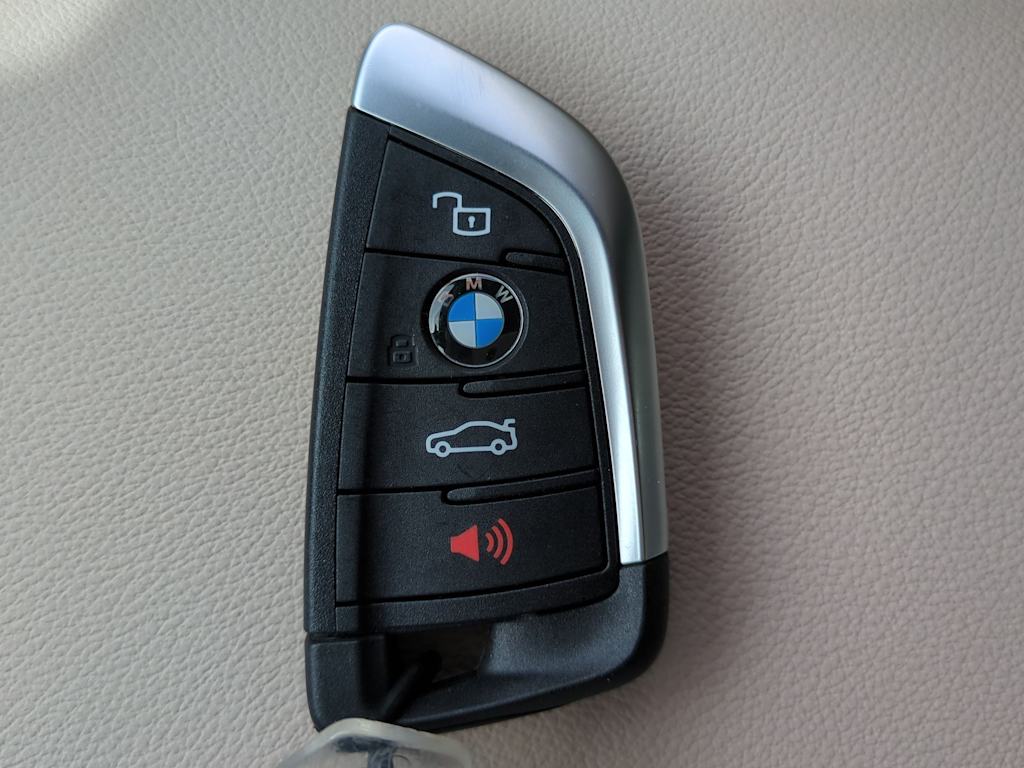 Thumbnail: 2025 BMW i4 - 18