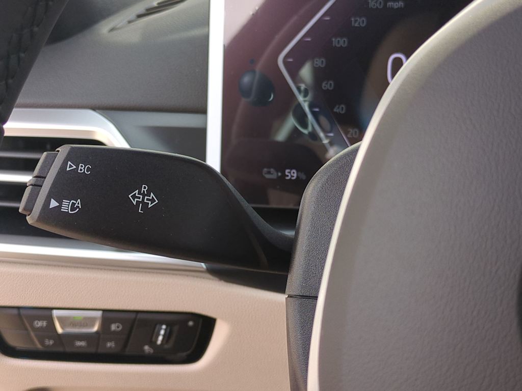 Thumbnail: 2025 BMW i4 - 32