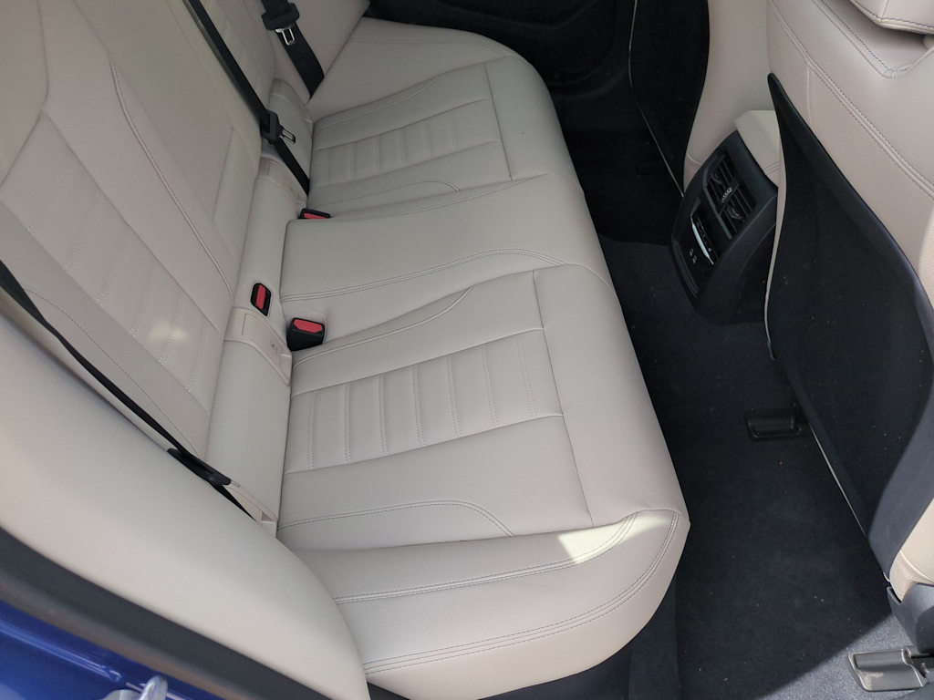 Thumbnail: 2025 BMW i4 - 28