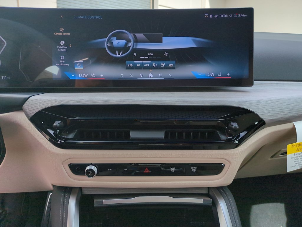 Thumbnail: 2025 BMW i4 - 15