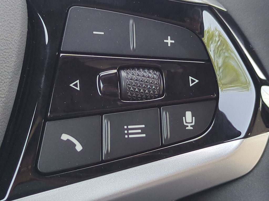 Thumbnail: 2025 BMW i4 - 33