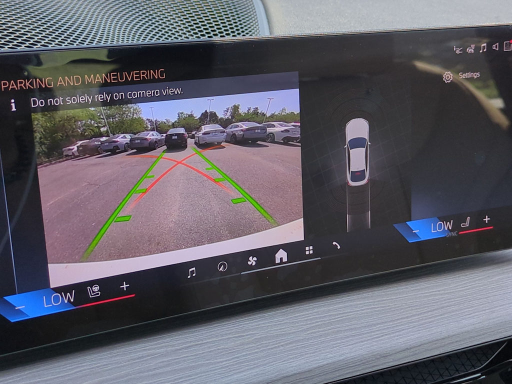 Thumbnail: 2025 BMW i4 - 37