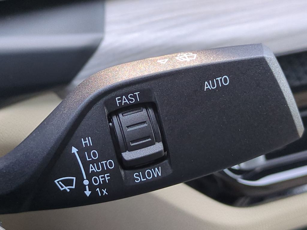 Thumbnail: 2025 BMW i4 - 34