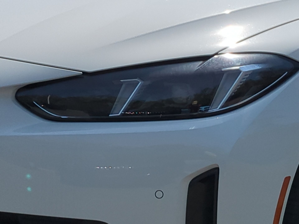 Thumbnail: 2025 BMW i4 - 24