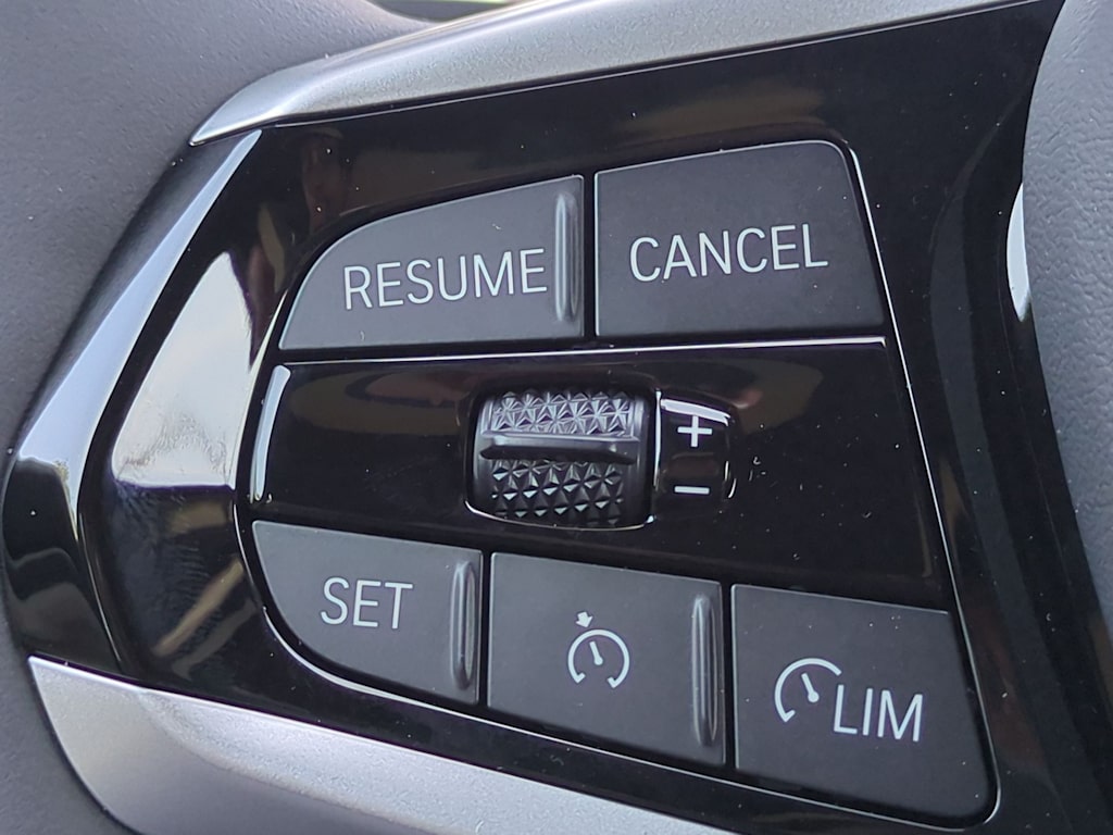 Thumbnail: 2025 BMW i4 - 32