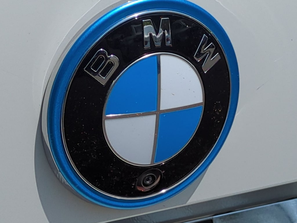 Thumbnail: 2025 BMW i4 - 7