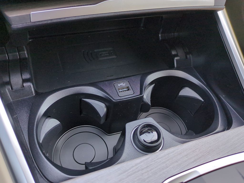 Thumbnail: 2025 BMW i4 - 39