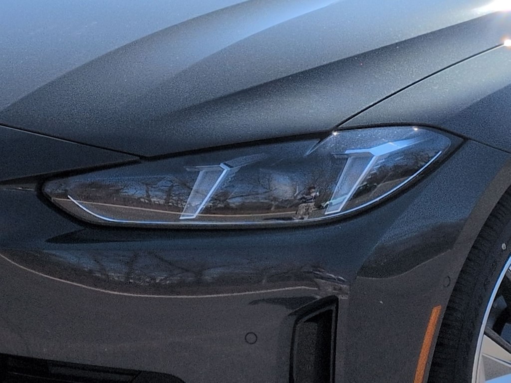 Thumbnail: 2026 BMW i4 - 23