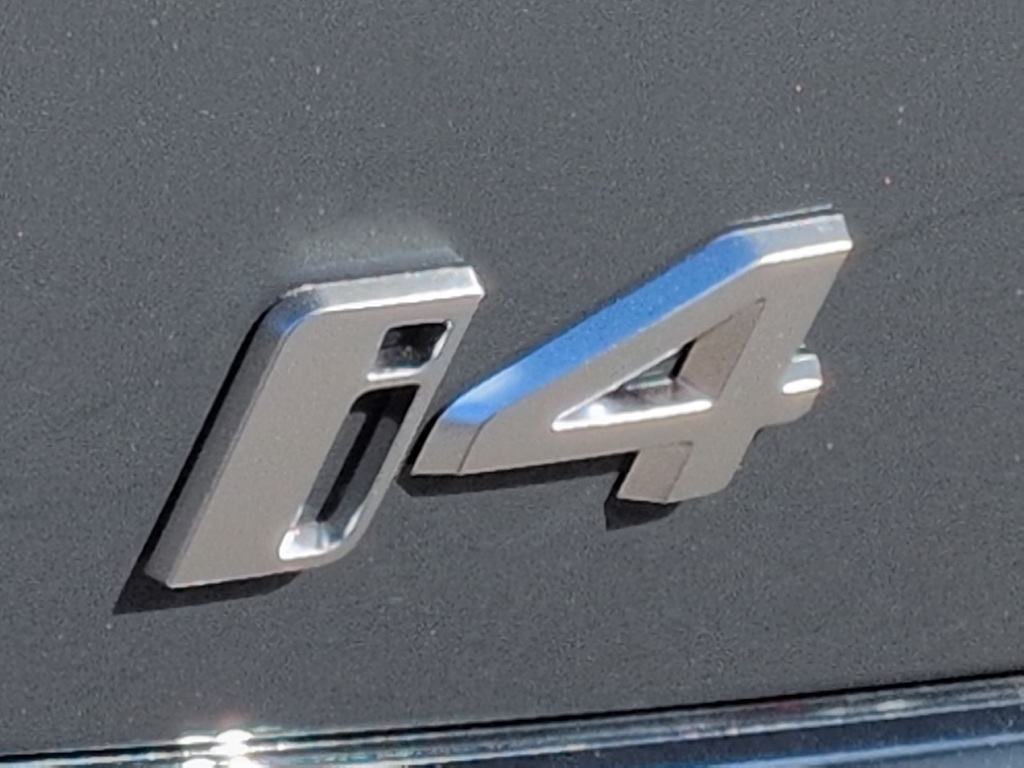 Thumbnail: 2026 BMW i4 - 17