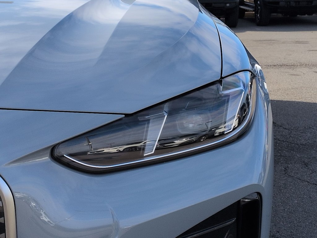 Thumbnail: 2025 BMW i4 - 24