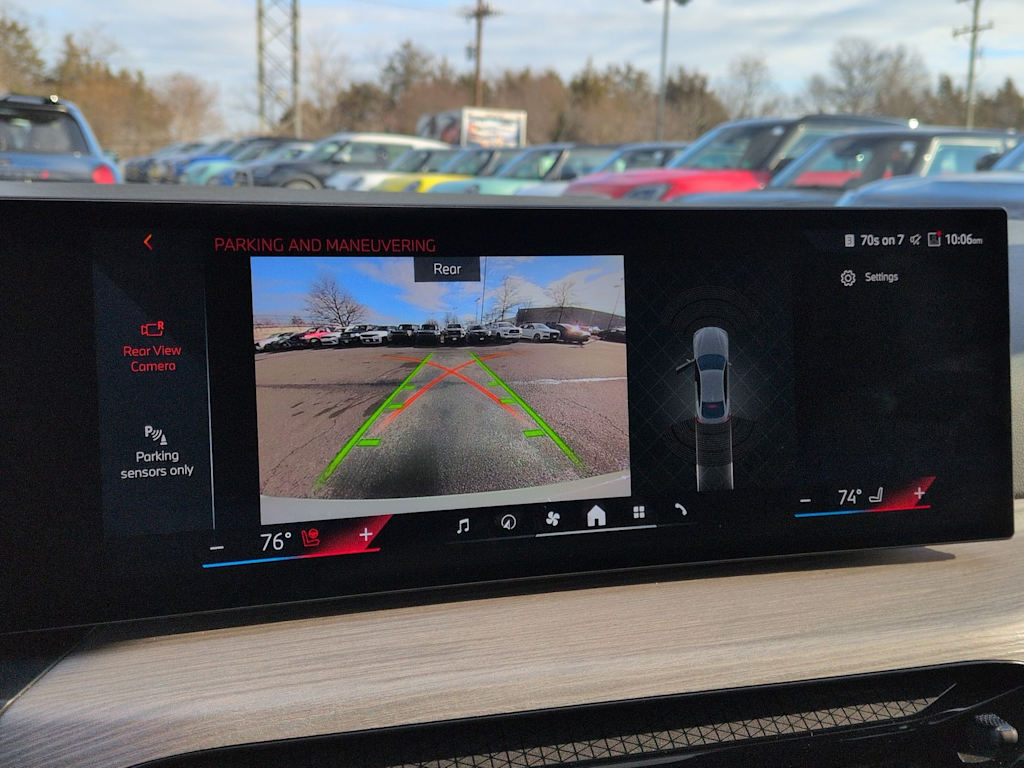 Thumbnail: 2025 BMW i4 - 36