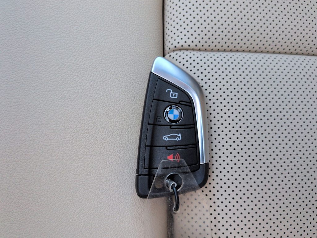 Thumbnail: 2026 BMW i4 - 39