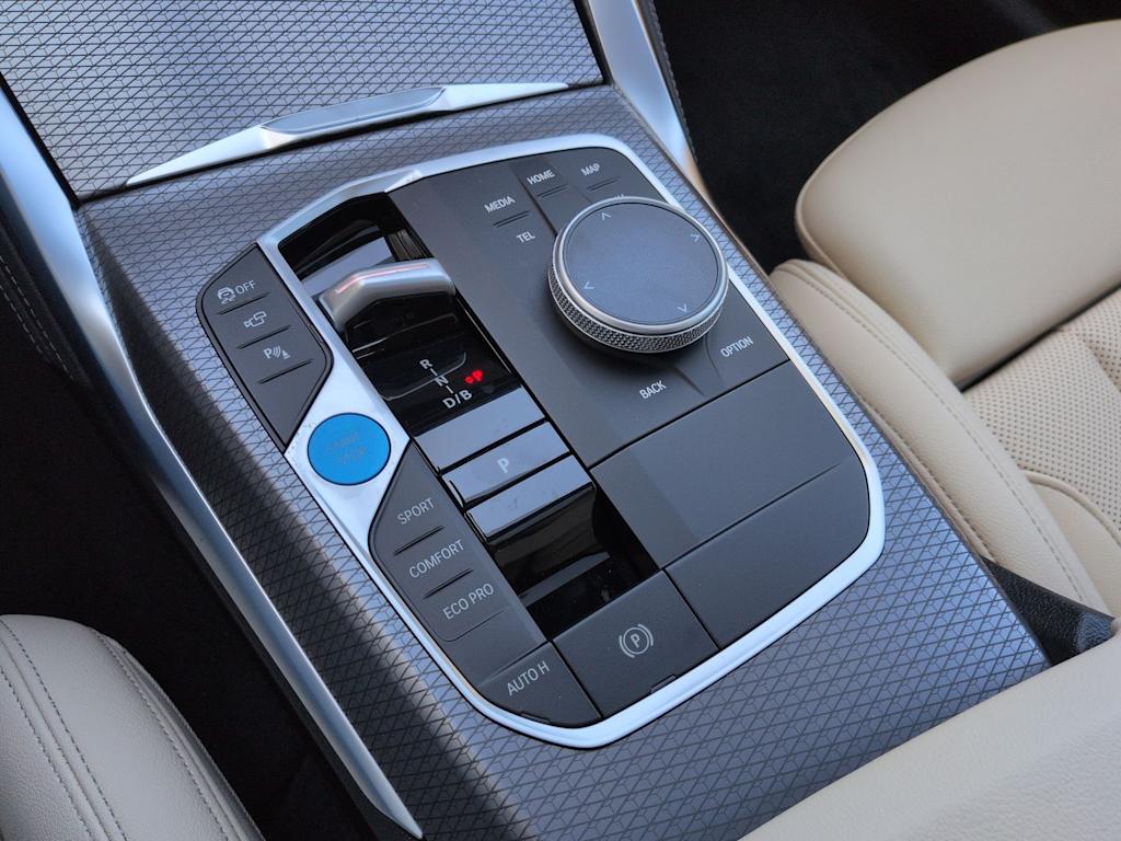 Thumbnail: 2026 BMW i4 - 15