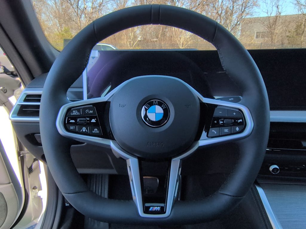 Thumbnail: 2026 BMW i4 - 13