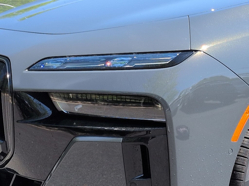 Thumbnail: 2026 BMW i7 - 24