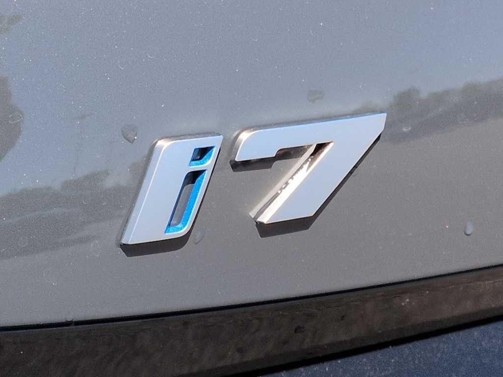 Thumbnail: 2026 BMW i7 - 7