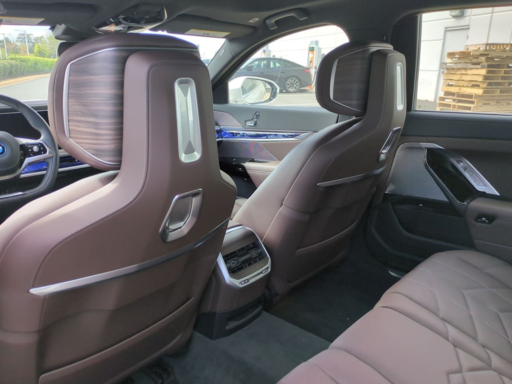 Thumbnail: 2024 BMW i7 - 12