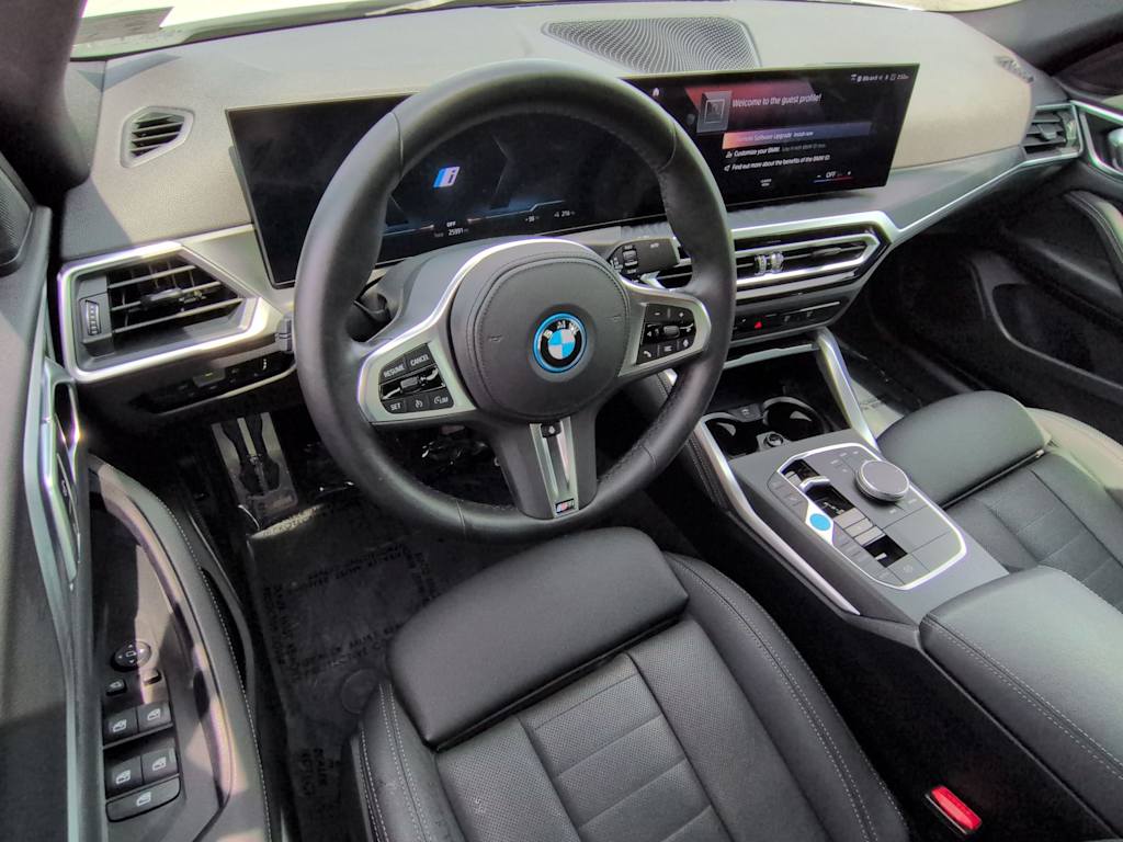 Thumbnail: 2023 BMW i4 - 2