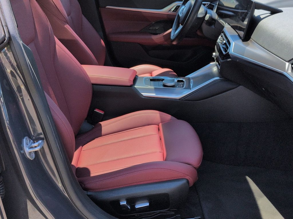 Thumbnail: 2023 BMW i4 - 30