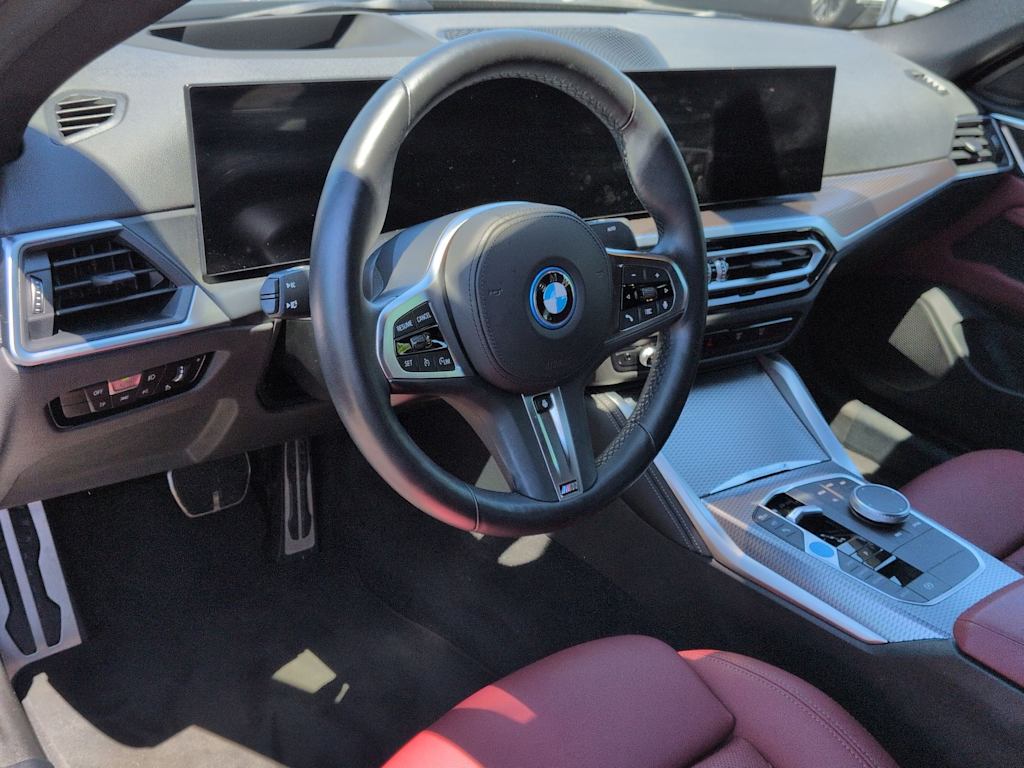 Thumbnail: 2023 BMW i4 - 2