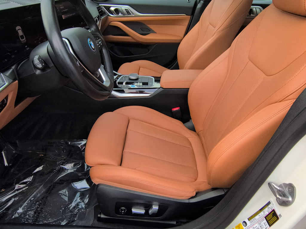 Thumbnail: 2023 BMW i4 - 10
