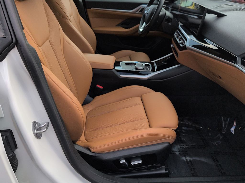 Thumbnail: 2023 BMW i4 - 29