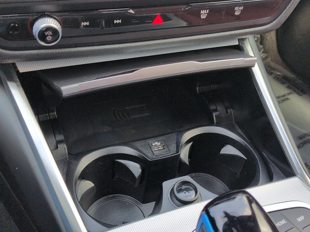 Thumbnail: 2023 BMW i4 - 16