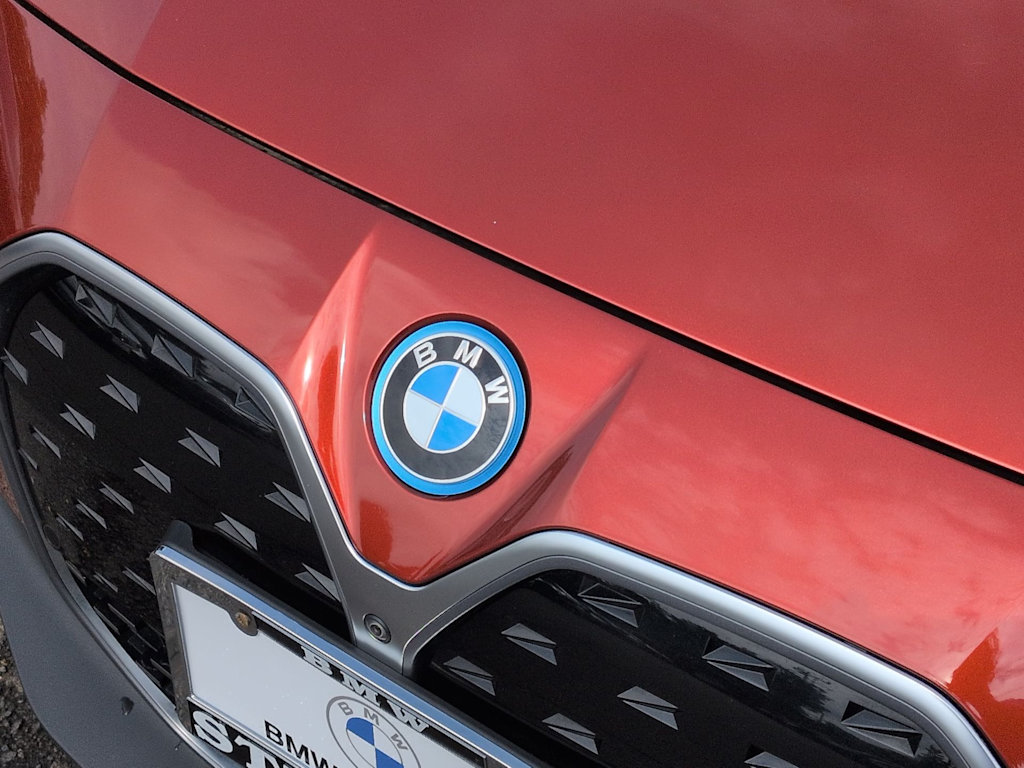 Thumbnail: 2023 BMW i4 - 7