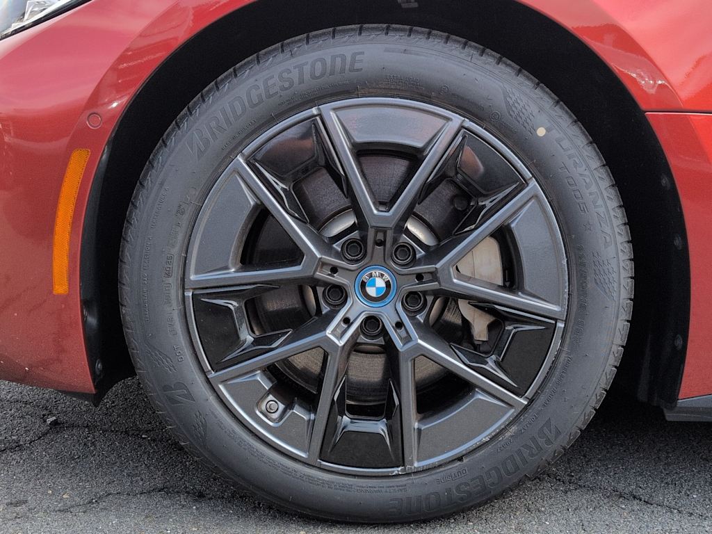 Thumbnail: 2023 BMW i4 - 8