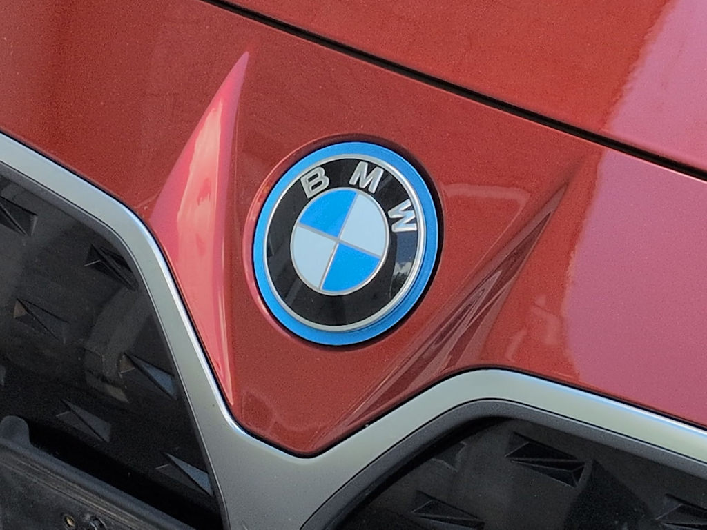Thumbnail: 2023 BMW i4 - 6