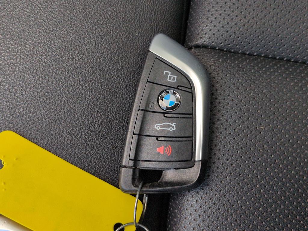 Thumbnail: 2023 BMW i4 - 18