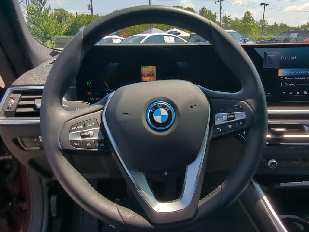 Thumbnail: 2024 BMW i4 - 10