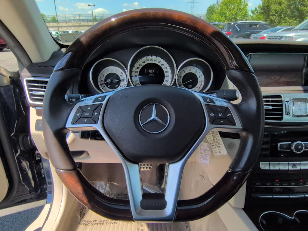 Thumbnail: 2015 Mercedes-Benz E-Class - 9