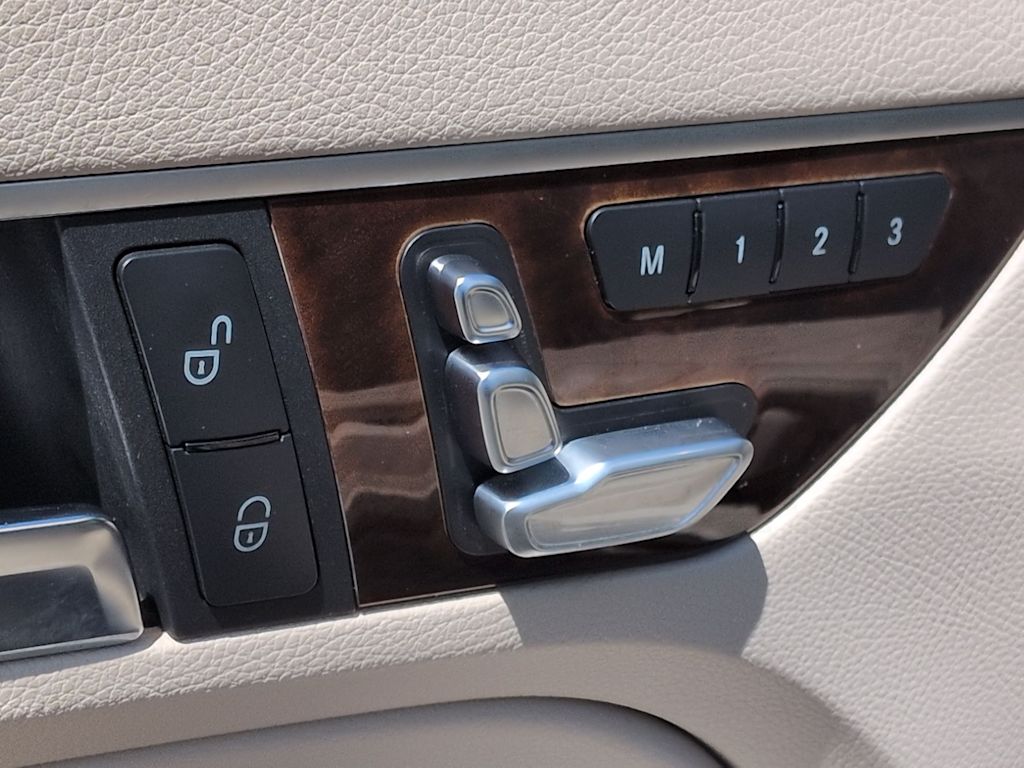 Thumbnail: 2015 Mercedes-Benz E-Class - 24