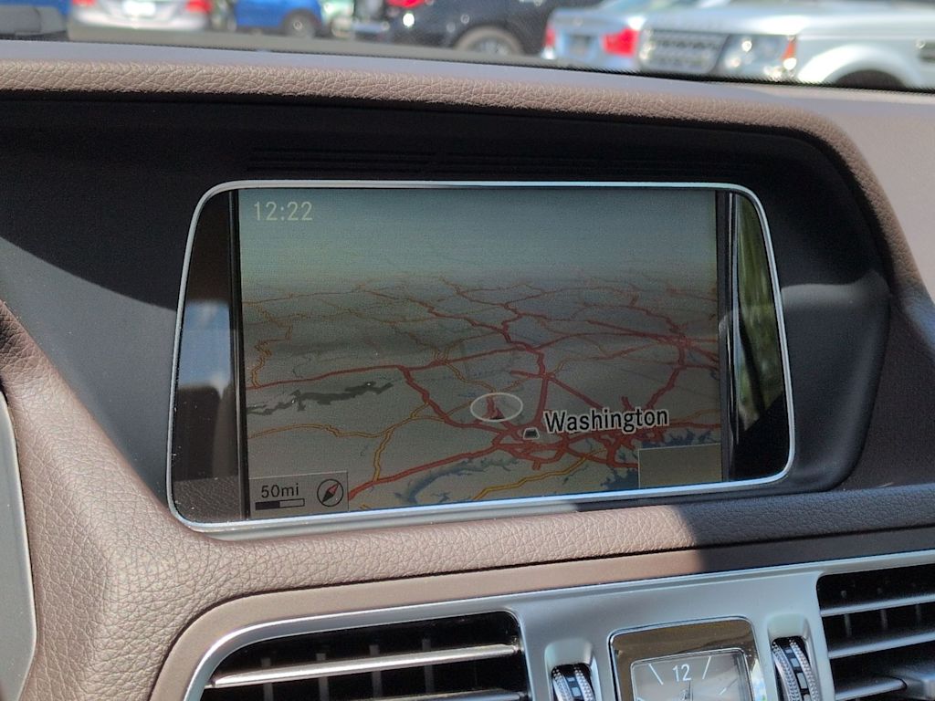 Thumbnail: 2015 Mercedes-Benz E-Class - 32