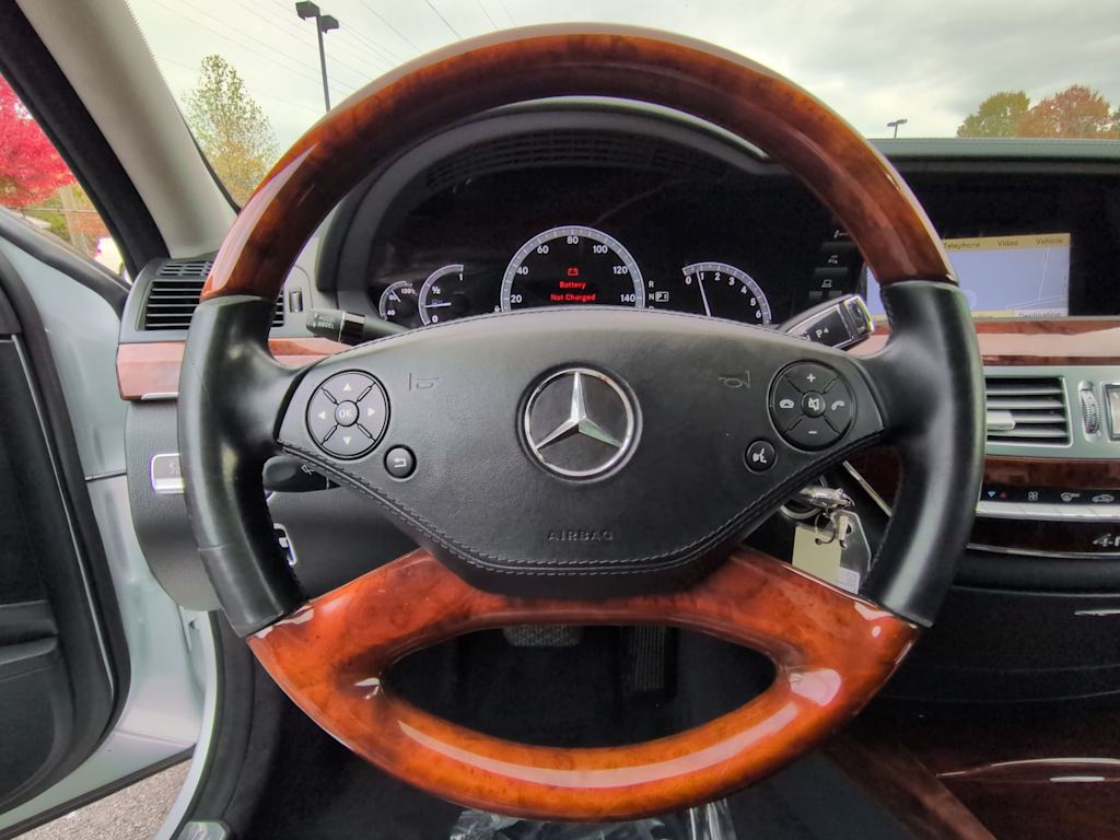 Thumbnail: 2010 Mercedes-Benz S-Class - 10