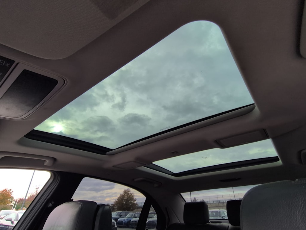 Thumbnail: 2010 Mercedes-Benz S-Class - 27