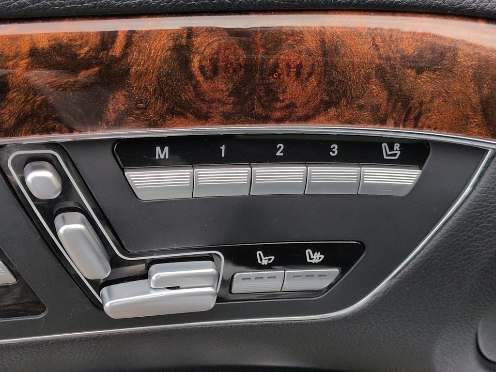 Thumbnail: 2010 Mercedes-Benz S-Class - 25